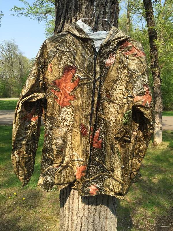 lot 51 image: Huntworth Rain Jacket