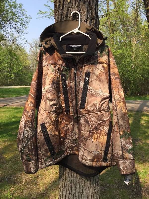 lot 55 image: Guide Series Camo Soft Shell Jacket