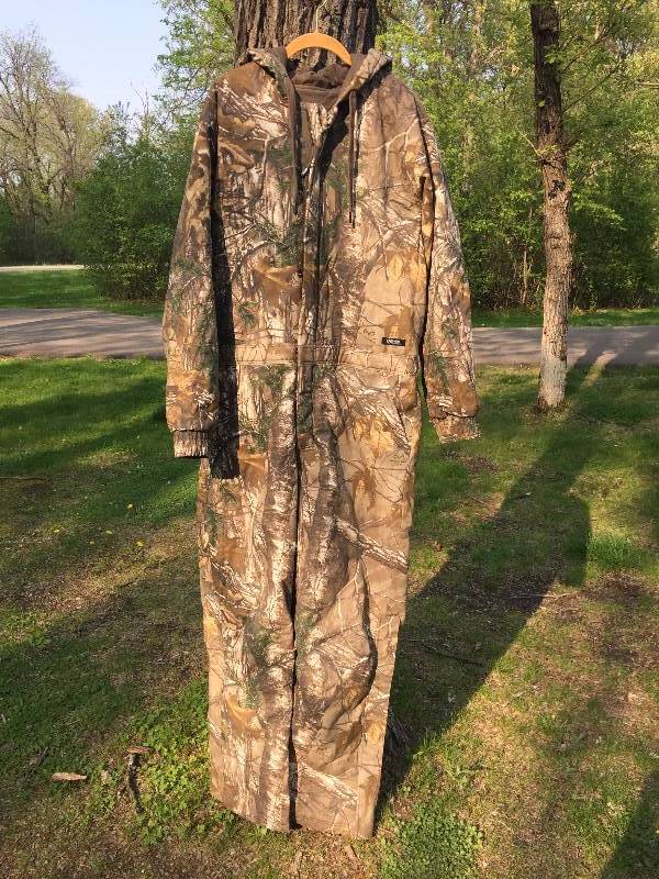 lot 59 image: Guide Series Camo Overalls