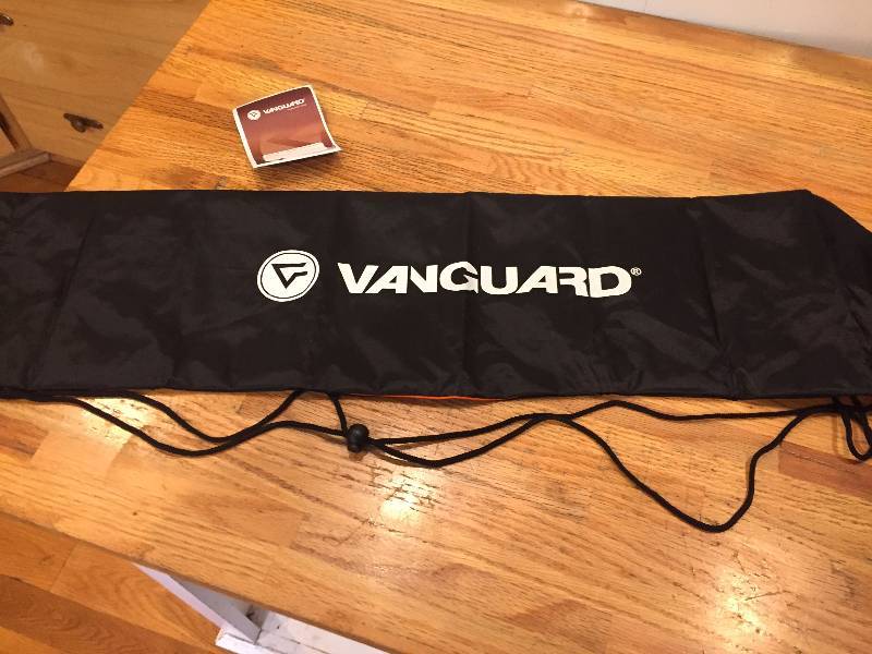 lot 99 image: Vanguard Carring Bag