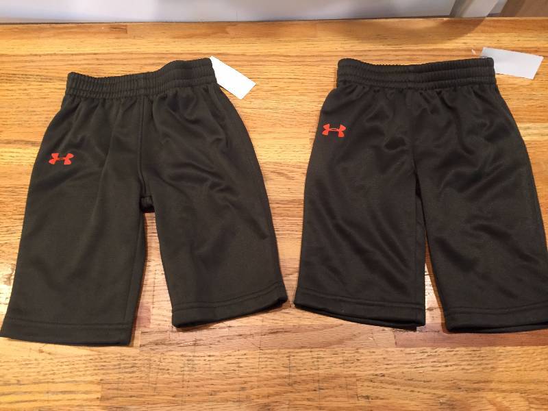 lot 122 image: Infant Under Armour Pants