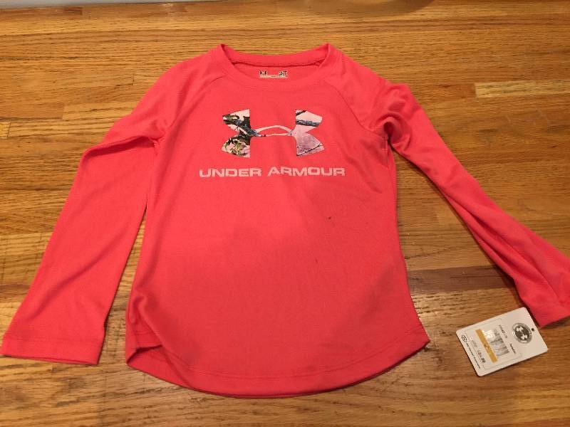 lot 126 image: Girls Under Armour Long Sleeve