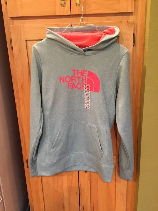 lot 131 image: Womens The North Face Hooded Sweatshirt