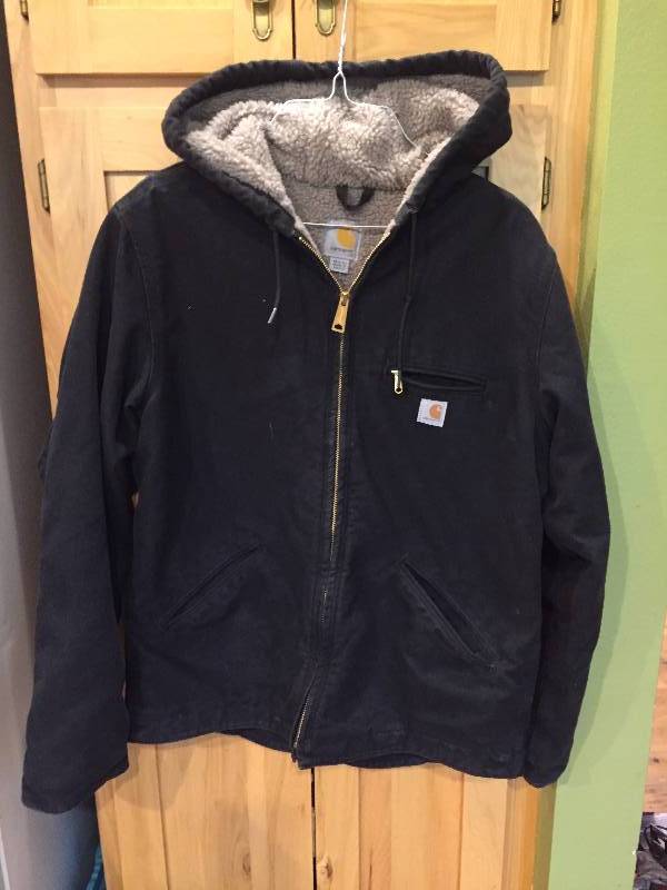 lot 133 image: Womens Black Carhartt Jacket