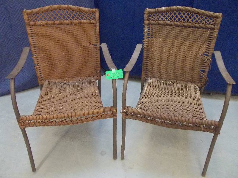 lot 603 image: Outdoor Chairs