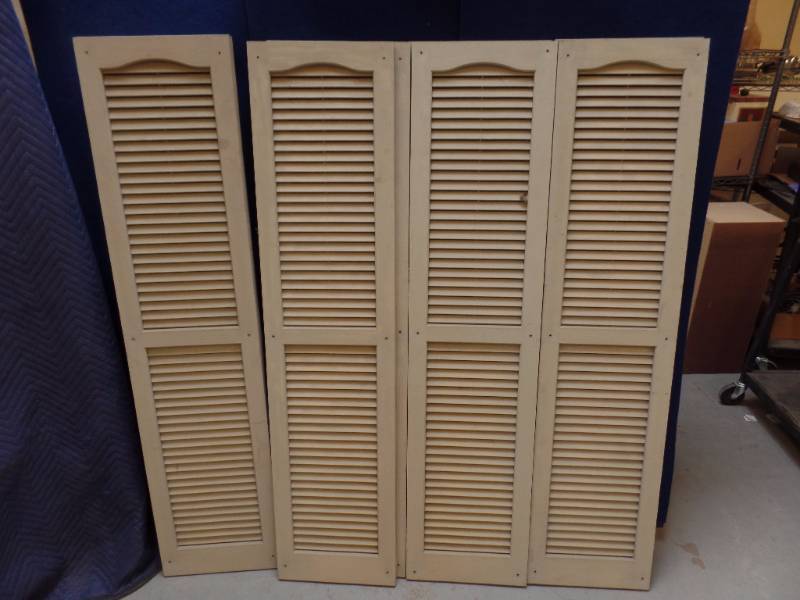 lot 607 image: Shutters