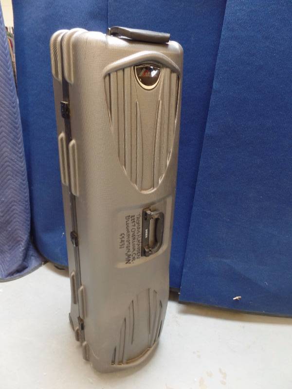 lot 609 image: Air Travel Golf Bag