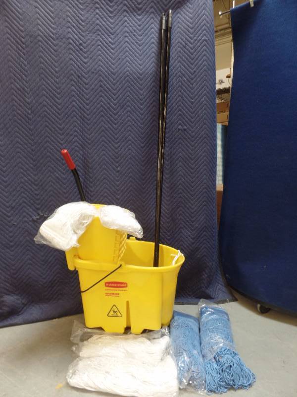 lot 625 image: Mop Bucket, Mops, Mop Heads