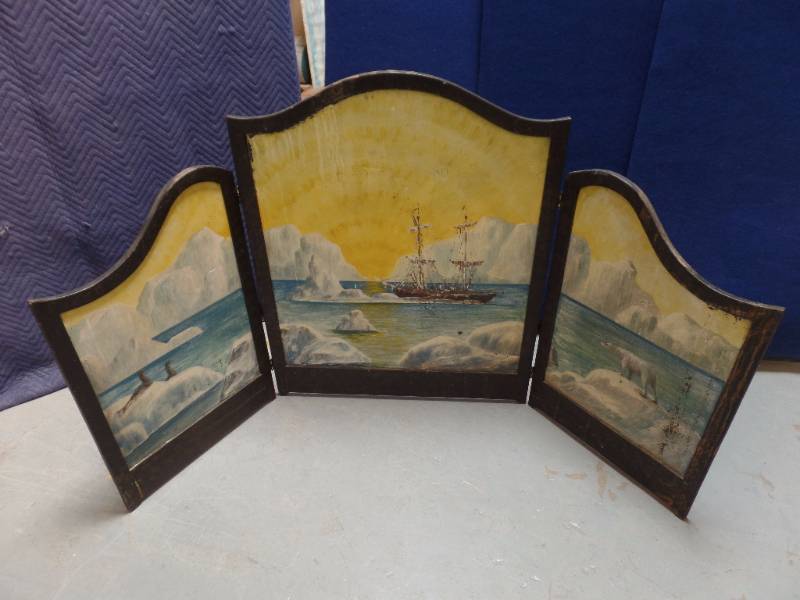 lot 652 image: Unique Art
