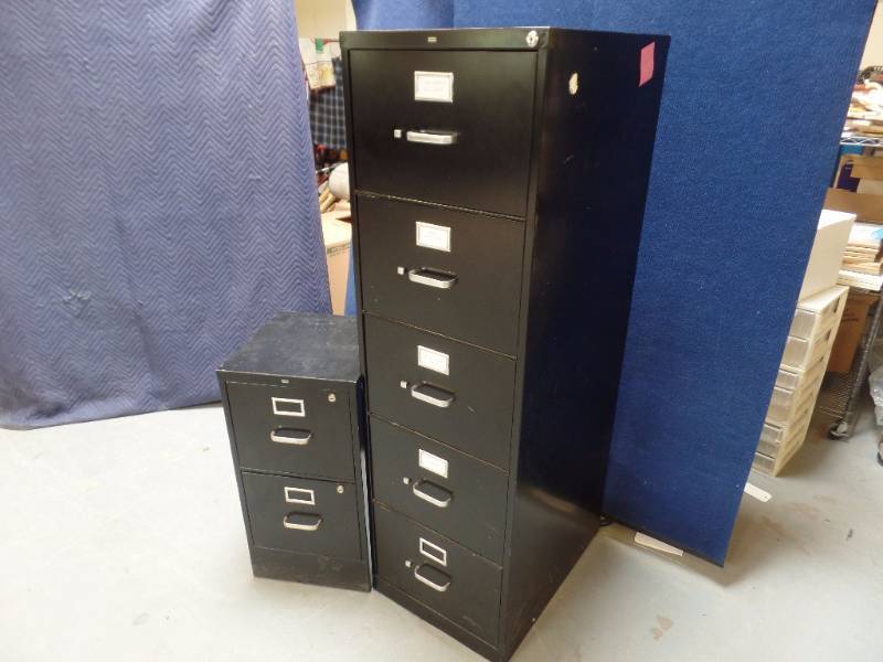lot 662 image: Filing Cabinets