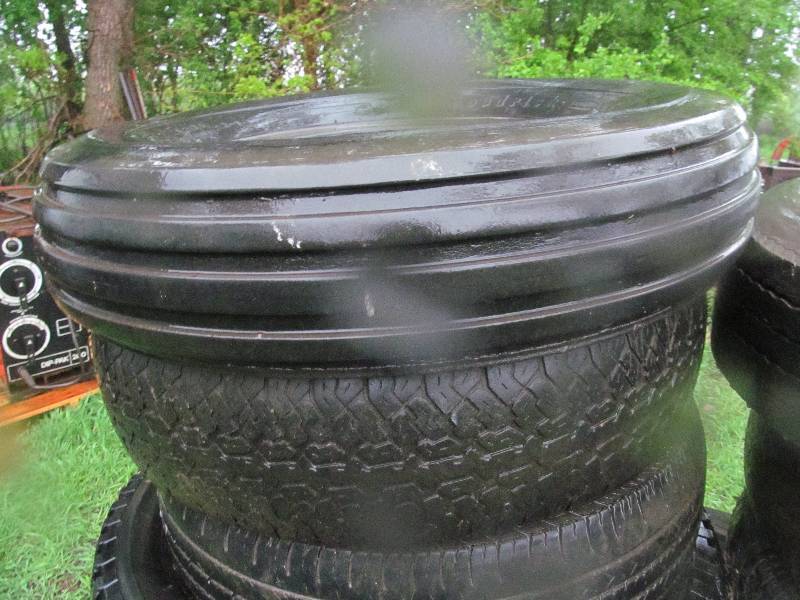 lot 19 image: 15 & 16 tires of use