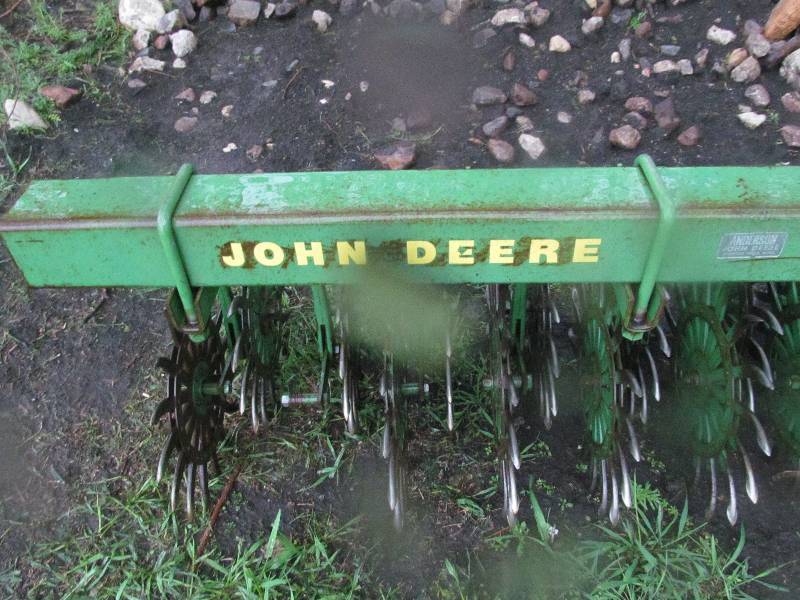 lot 34 image: J.D. 400 Rotary Hoe