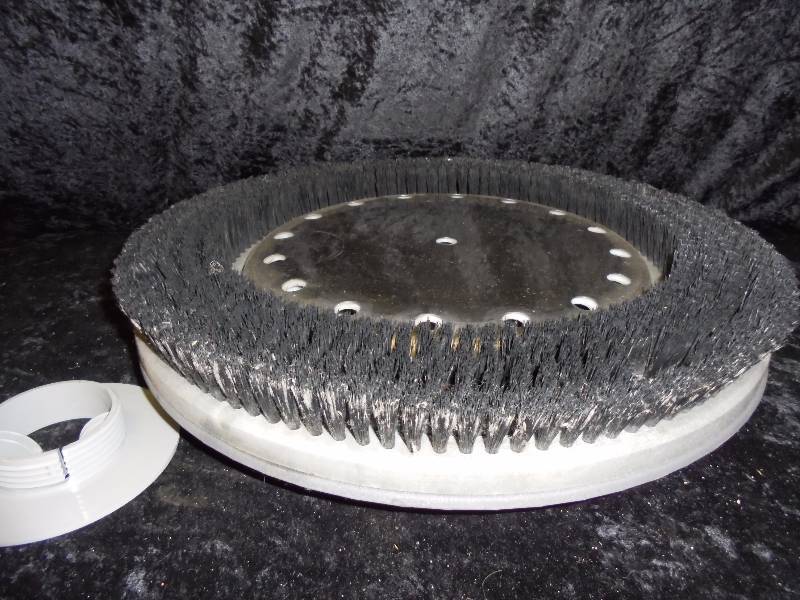 20 Brush Pad Holder