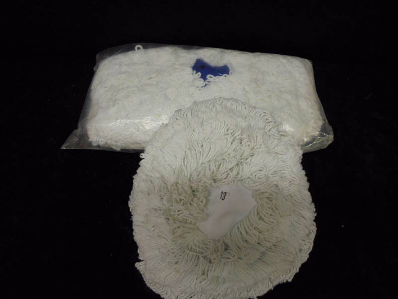 Lot - 13 & 19 Round Mop Heads