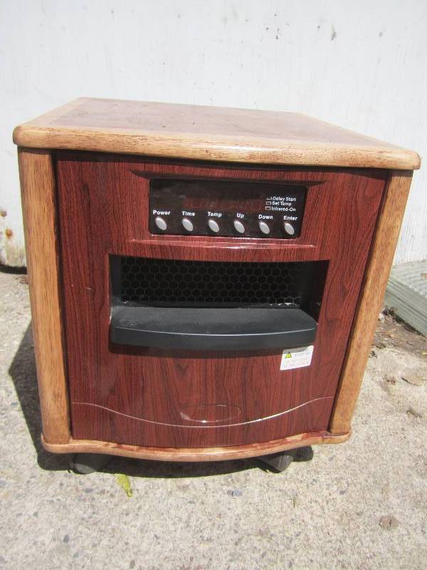 lot 20 image: Comfort Zone infrared heater, nice ...