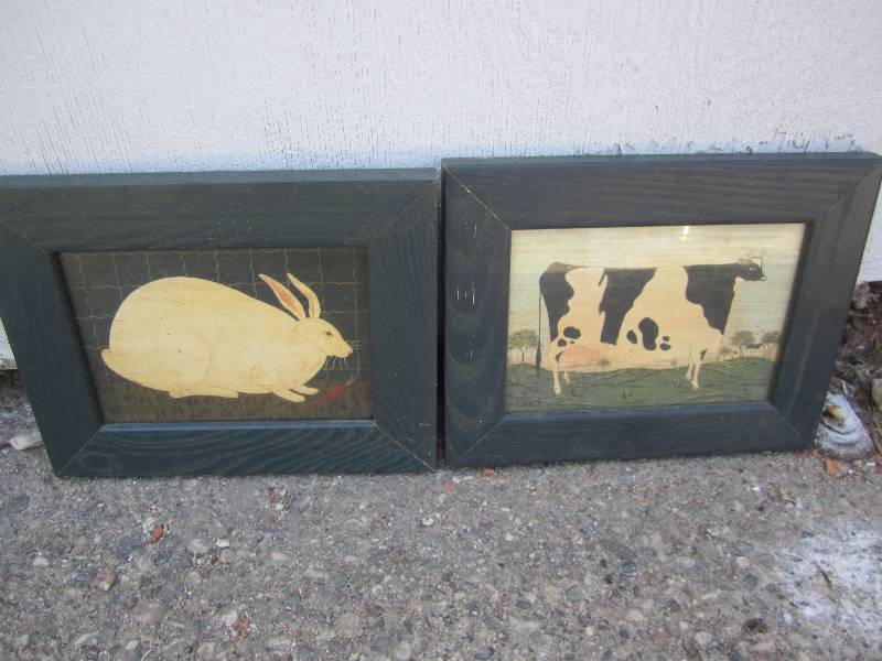 lot 44 image: Animal dcor...