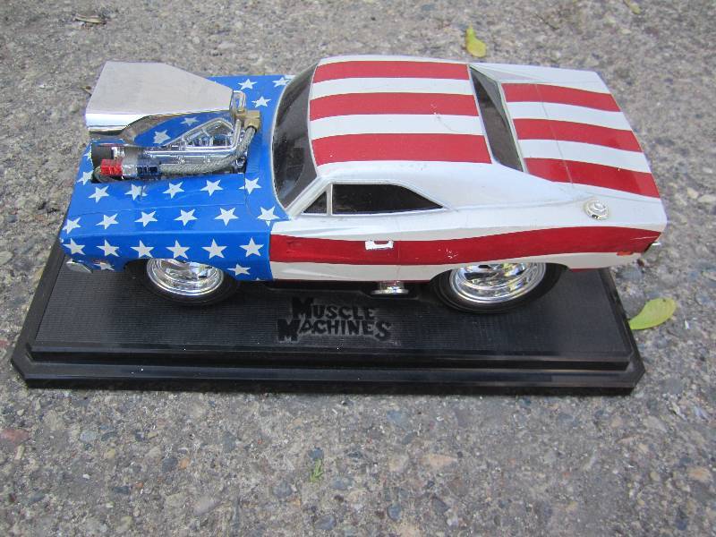 lot 51 image: Muscle machines model car...
