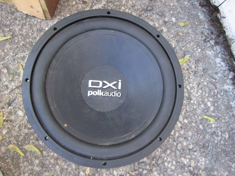lot 56 image: Dxi Polk audio 11 speaker...