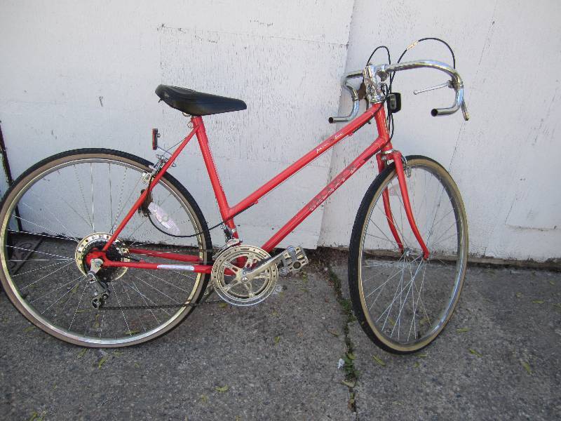 lot 61 image: Galaxy bike...