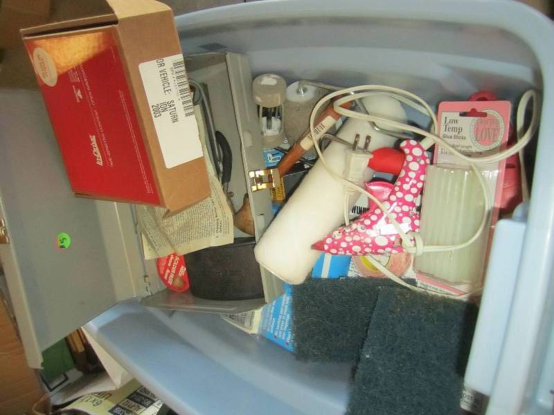 lot 77 image: tools for painting and crafting stu...