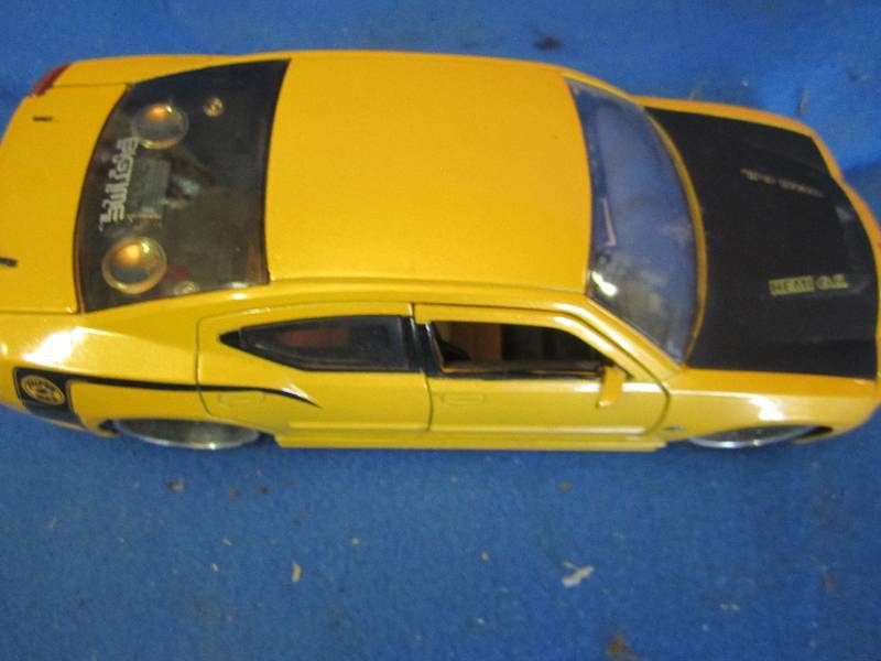lot 133 image: Model 2006 Charger SRT-8...