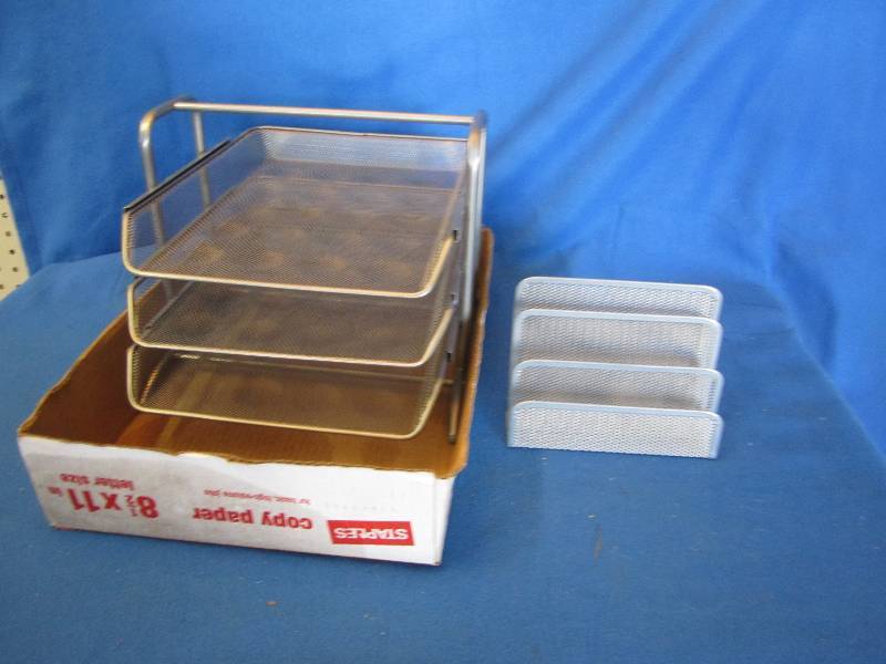 lot 123 image: Metal desk files...