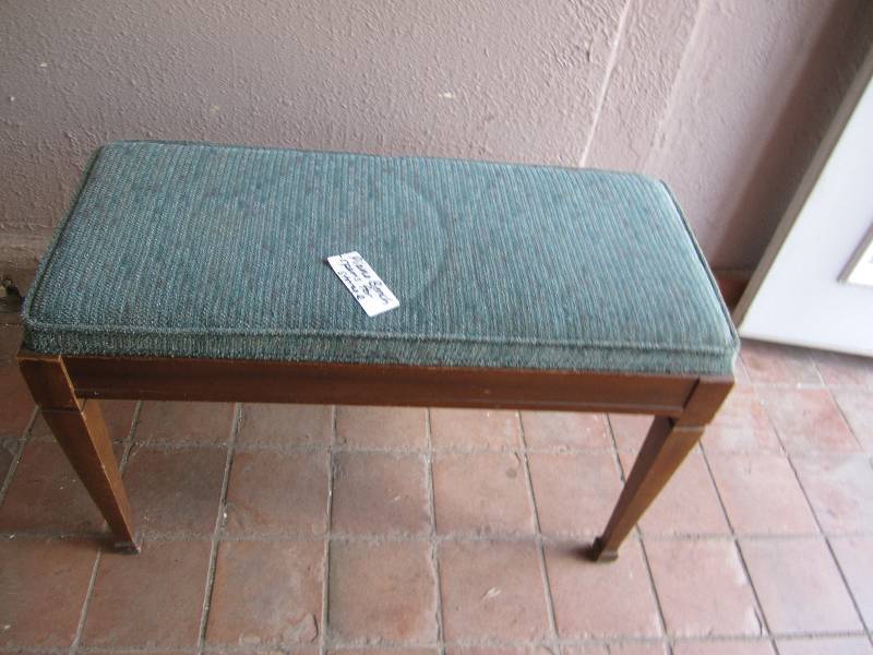 lot 167 image: Vintage piano bench, top opens for ...