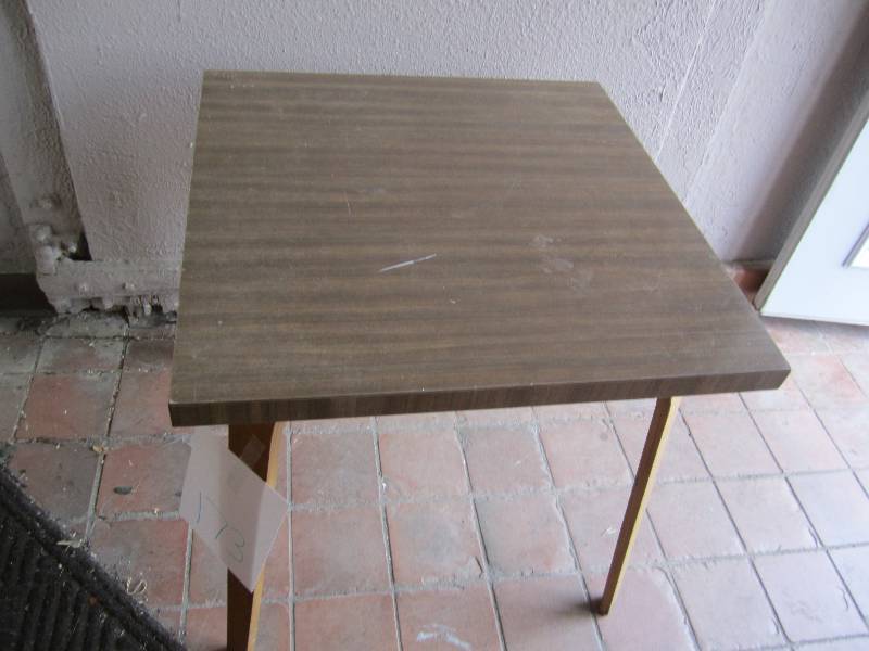 lot 173 image: End table, 2 square top, 2 tall...