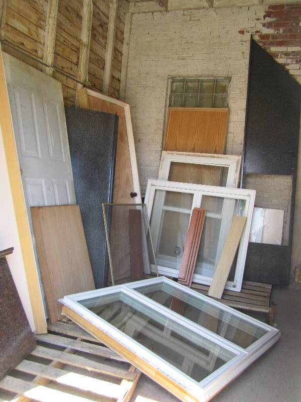 lot 176 image: Contractors dream  Lot of doors, ...