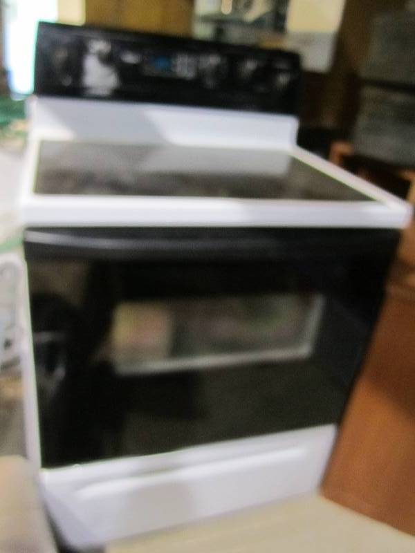 lot 196 image: Whirlpool glass top range and oven...