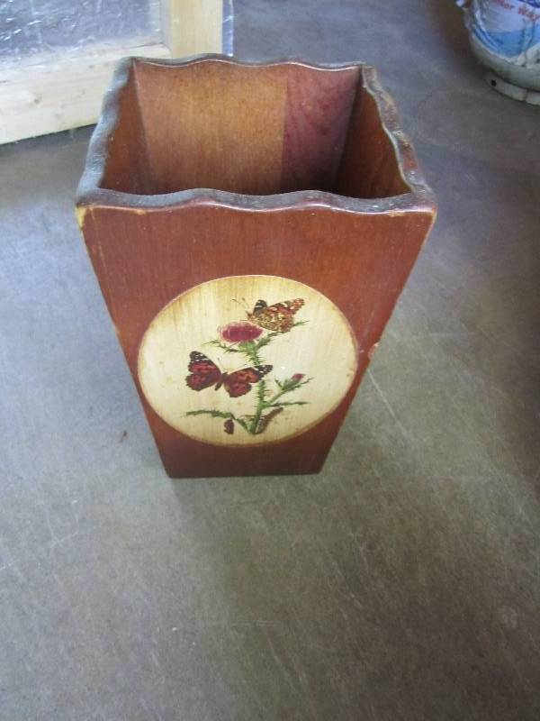 lot 208 image: small wooden garbage can...