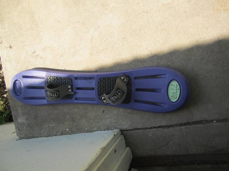 lot 218 image: Riva snowboard...