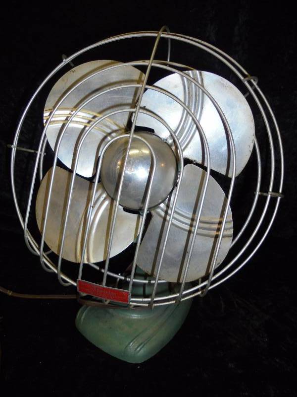 lot 7 image: Vintage Metal Dominion Fan, works