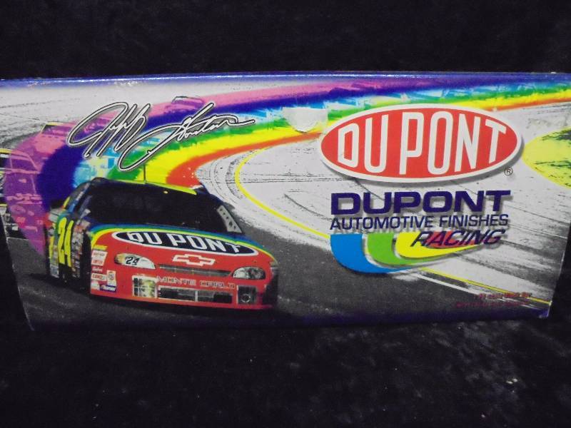 lot 20 image: NASCAR Diecast - 1999 Jeff Gordon Dupont Limited Edition