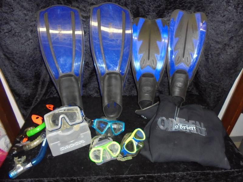lot 44 image: Lot - Scubba Diving Gear