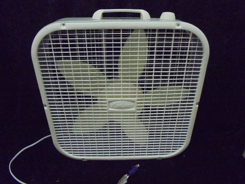 lot 54 image: Galaxy Box Fan