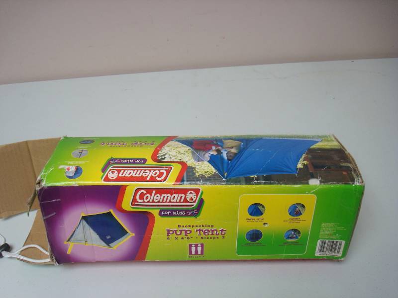 lot 41 image: Coleman Kids Pup Tent, Looks Unused