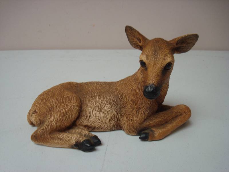 lot 59 image: Deer Figure Statue, Homco