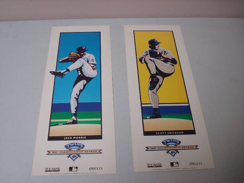 lot 73 image: Pair Of Vintage Minnesota Twins 1991 Promo Cards