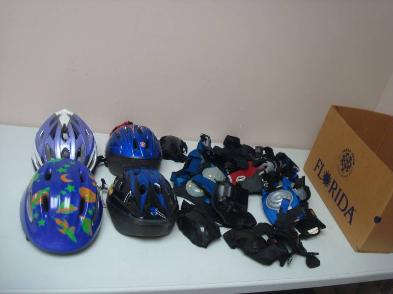 lot 77 image: Lot Of Bicycle Helmets And Pads