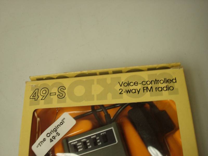 lot 82 image: New Maxon Two Way Radio