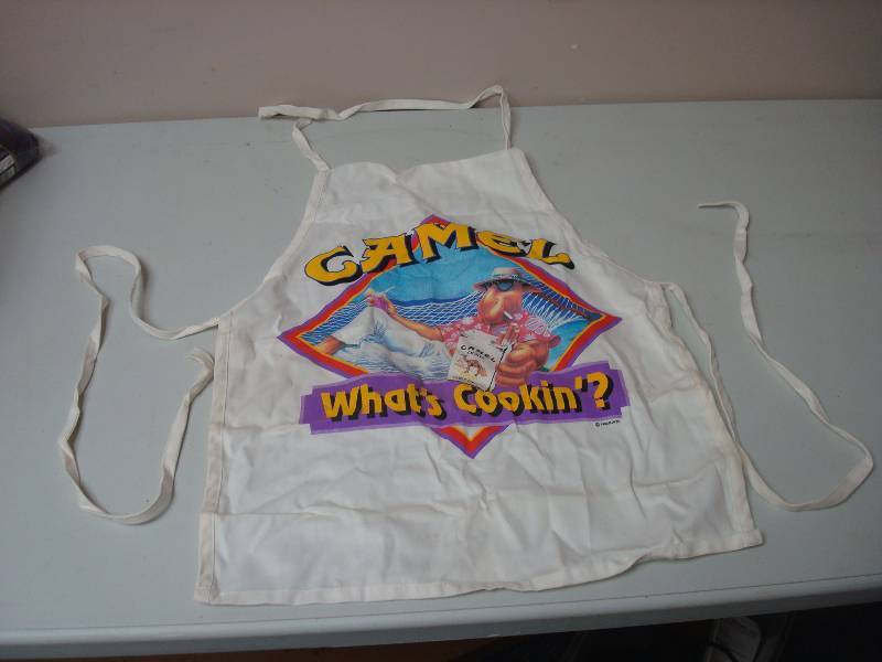 lot 91 image: Camel Cigarette Whats Cookin Apron