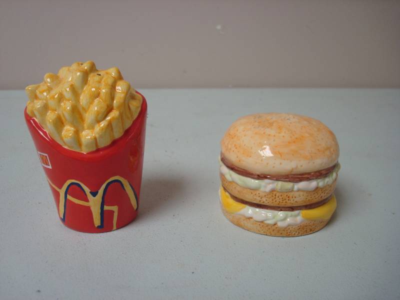 lot 100 image: McDonalds Salt And Pepper Shakers