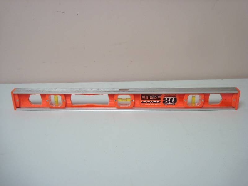 lot 102 image: Empire 24 Aluminum Leveler