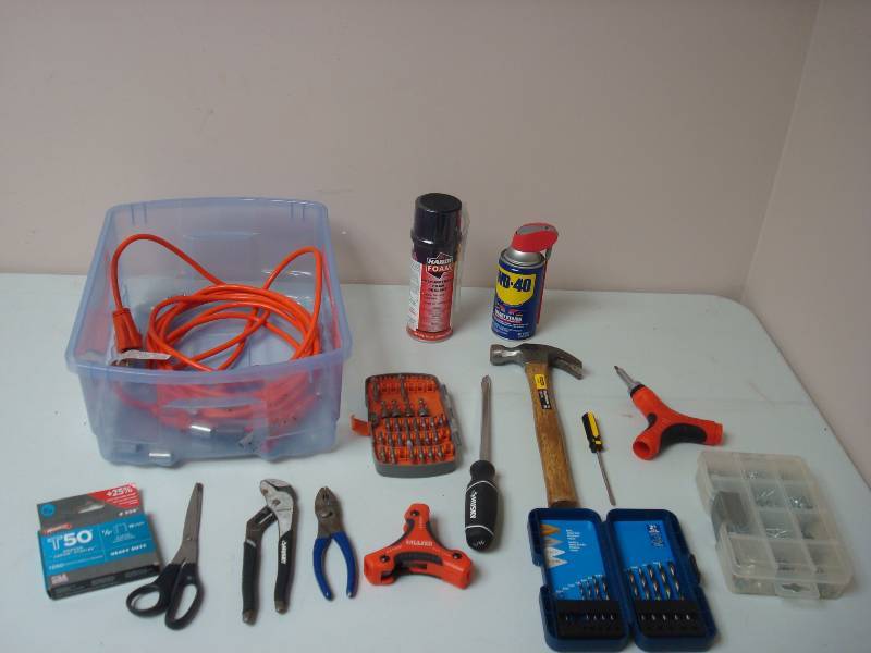 lot 106 image: Bin With Some Tools
