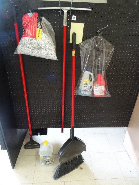 BroomsMops