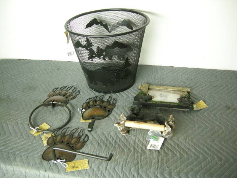 Black Bear Bathroom Items