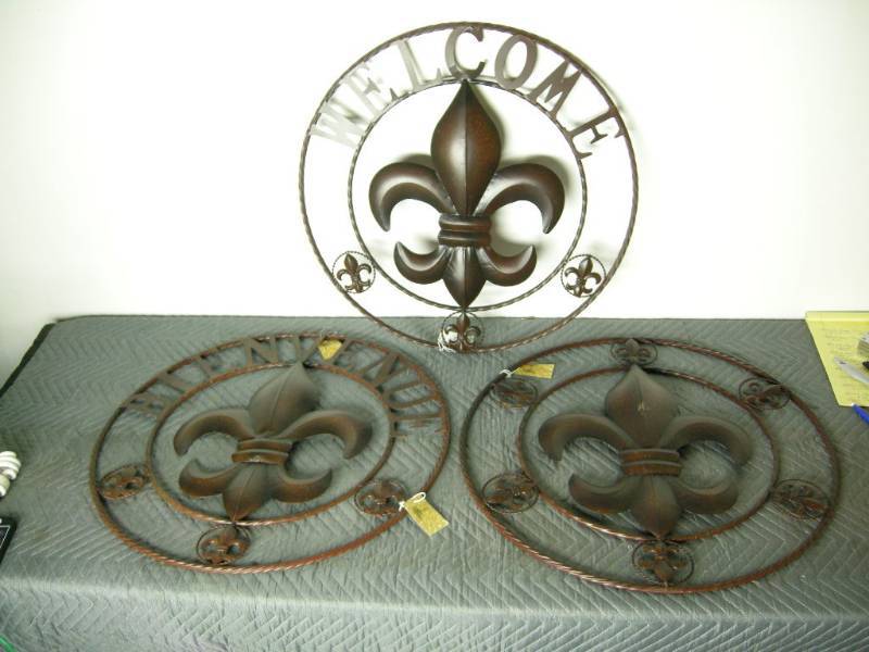 3 Metal Fleur de Lis Hangers