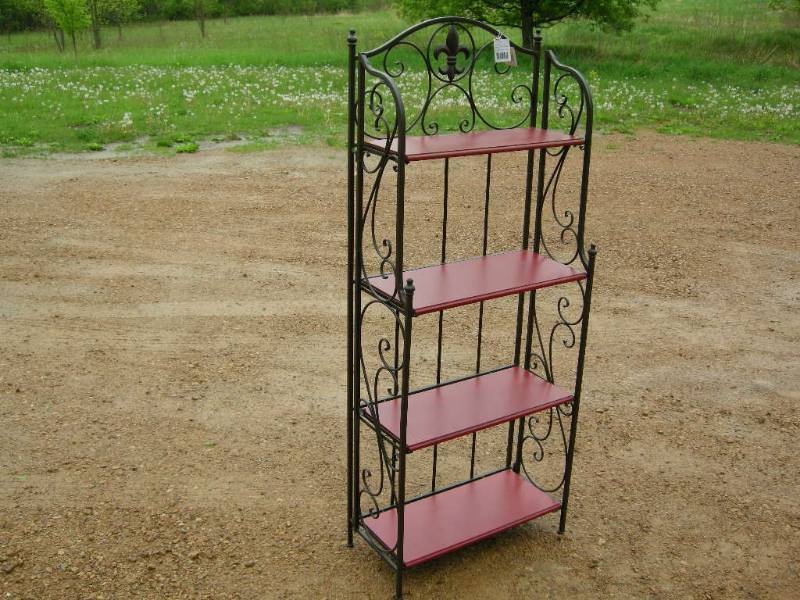 Metal Fleur de Lis 4-tier Bakers Rack