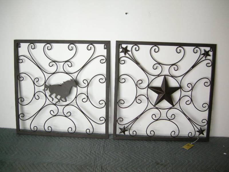 2 Metal Western Scrolls